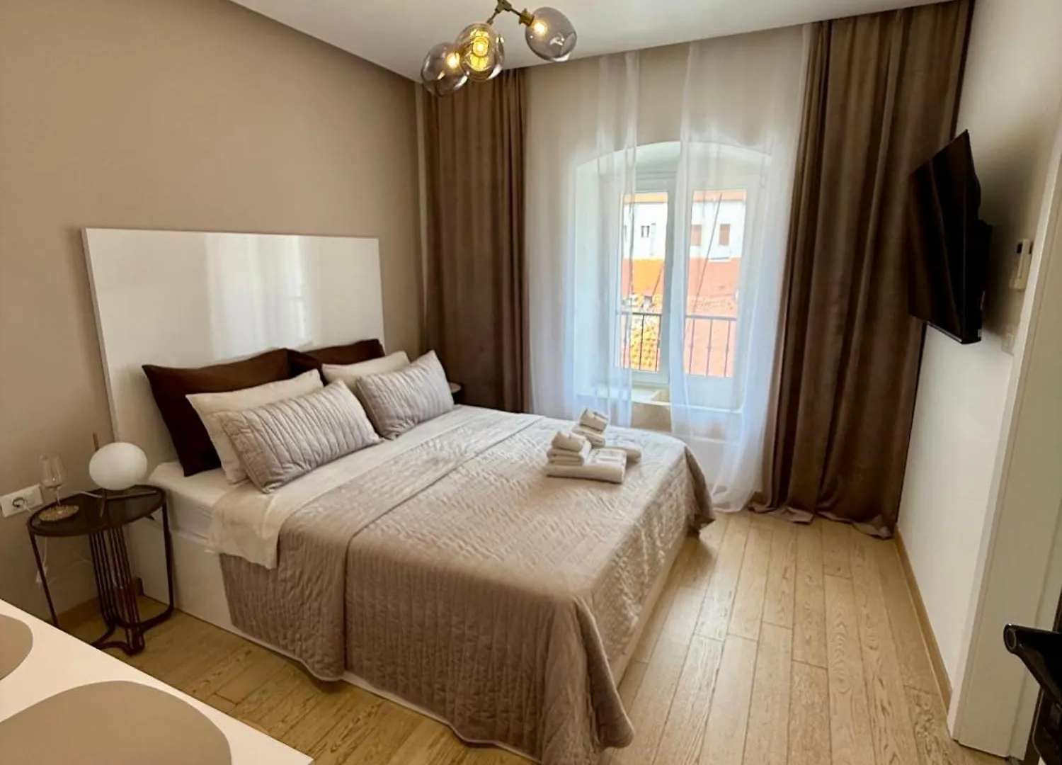 B&B Skyfall Split Pensión